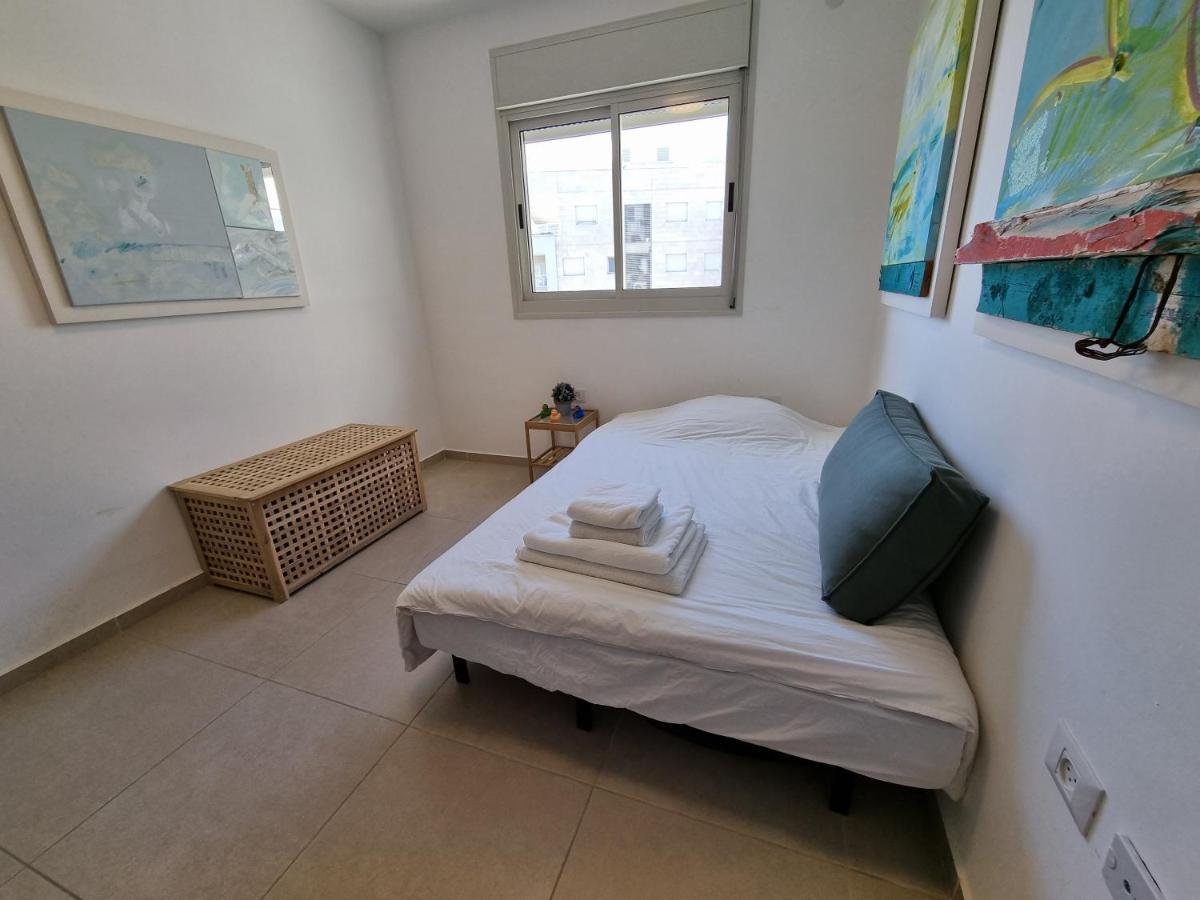 Beachfront Gallery Άκρα Εξωτερικό φωτογραφία