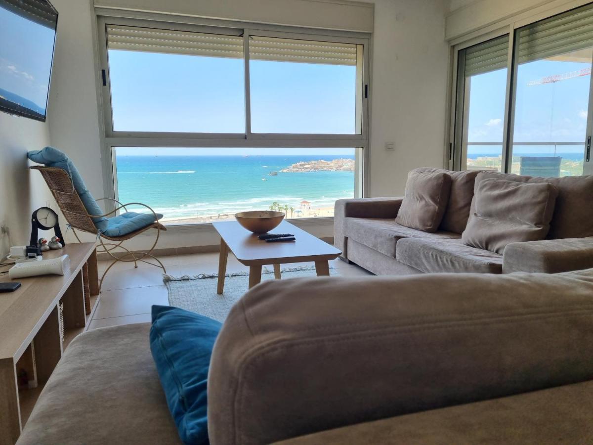 Beachfront Gallery Άκρα Εξωτερικό φωτογραφία