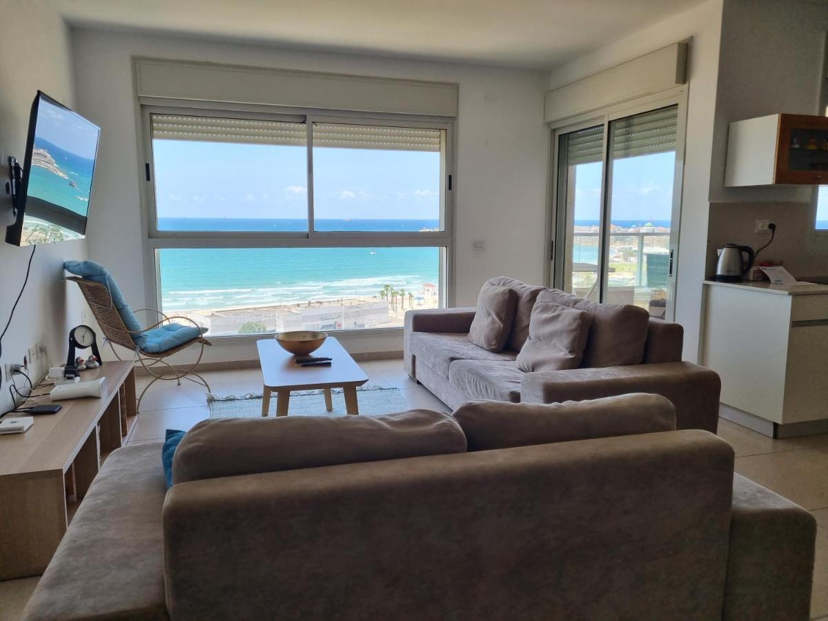 Beachfront Gallery Άκρα Εξωτερικό φωτογραφία