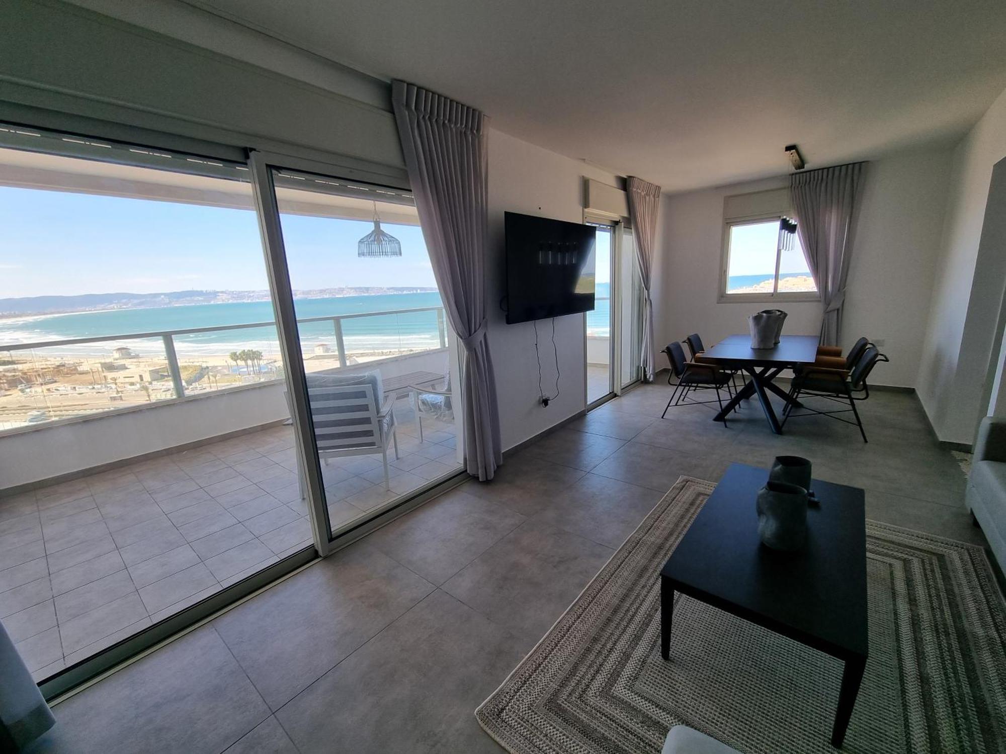 Beachfront Gallery Άκρα Εξωτερικό φωτογραφία