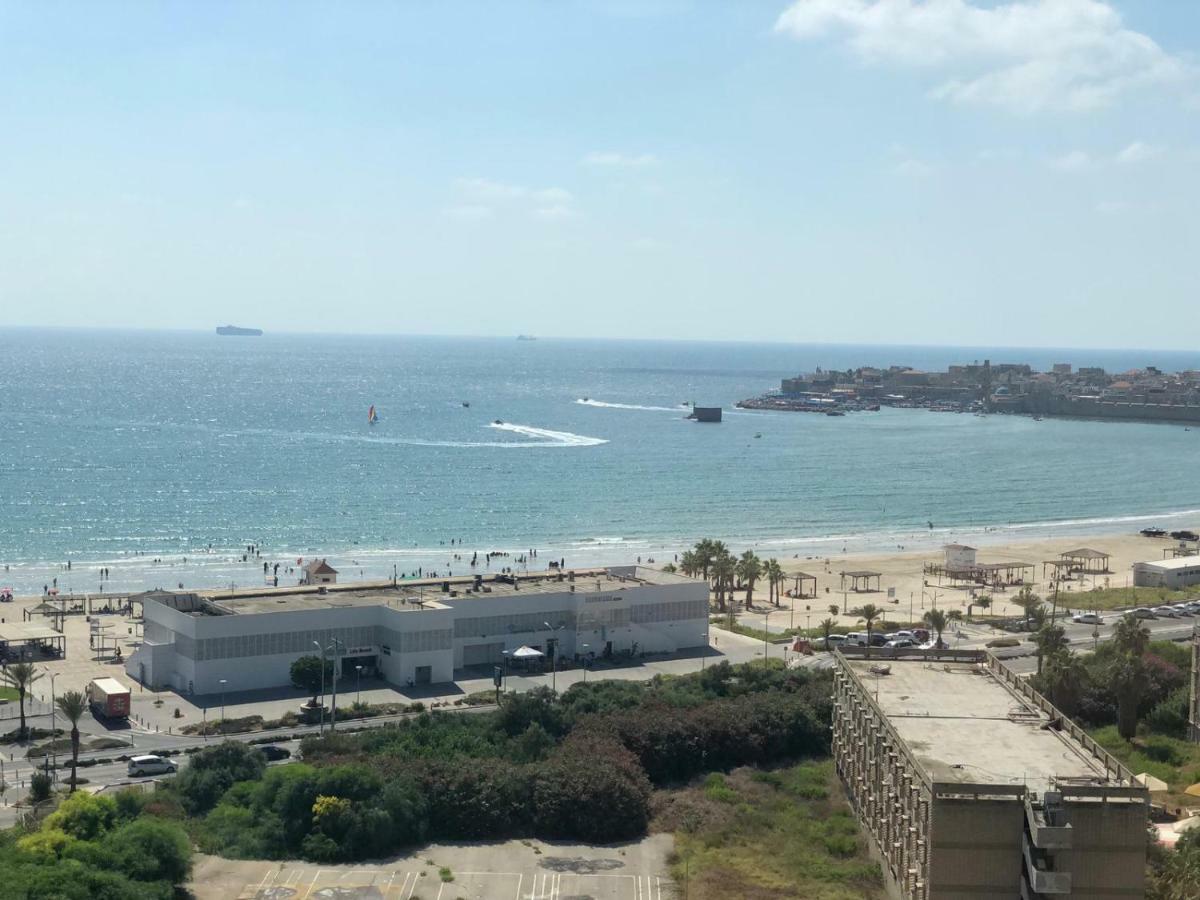 Beachfront Gallery Άκρα Εξωτερικό φωτογραφία