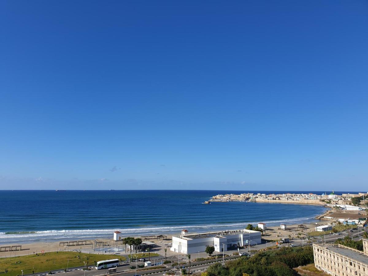 Beachfront Gallery Άκρα Εξωτερικό φωτογραφία